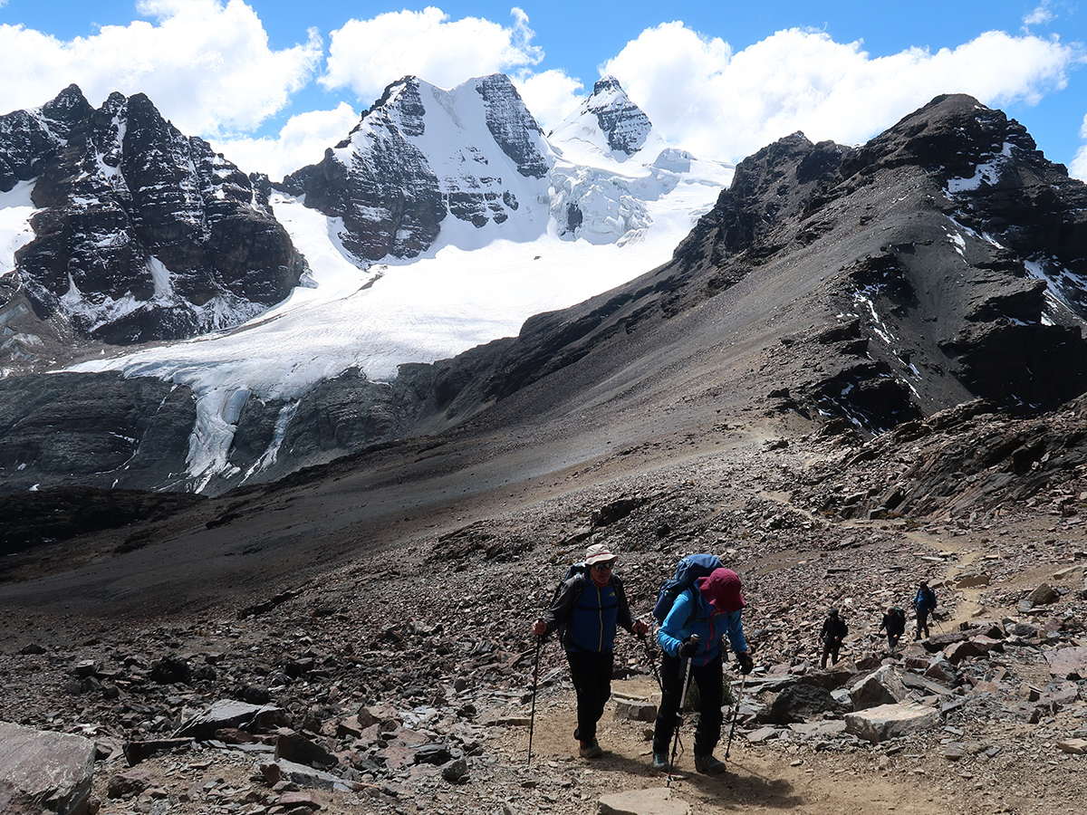 La Paz (3600m) - Rinconada, Lago Tuni (4500m) - Condoriri Base camp (4700m) - Summit of Austria Peak (5340m) - Rinconada - La Paz 