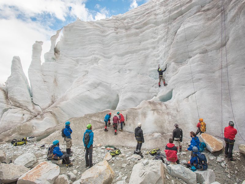 Climbing Huayna Potosi (6088M) 3 Days